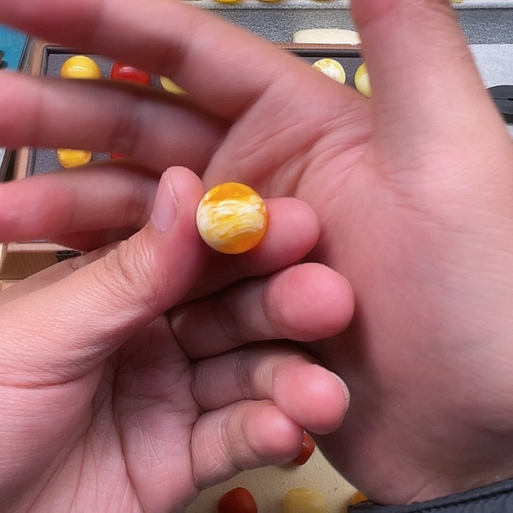 琥珀未镶嵌裸石黄白妖花单珠