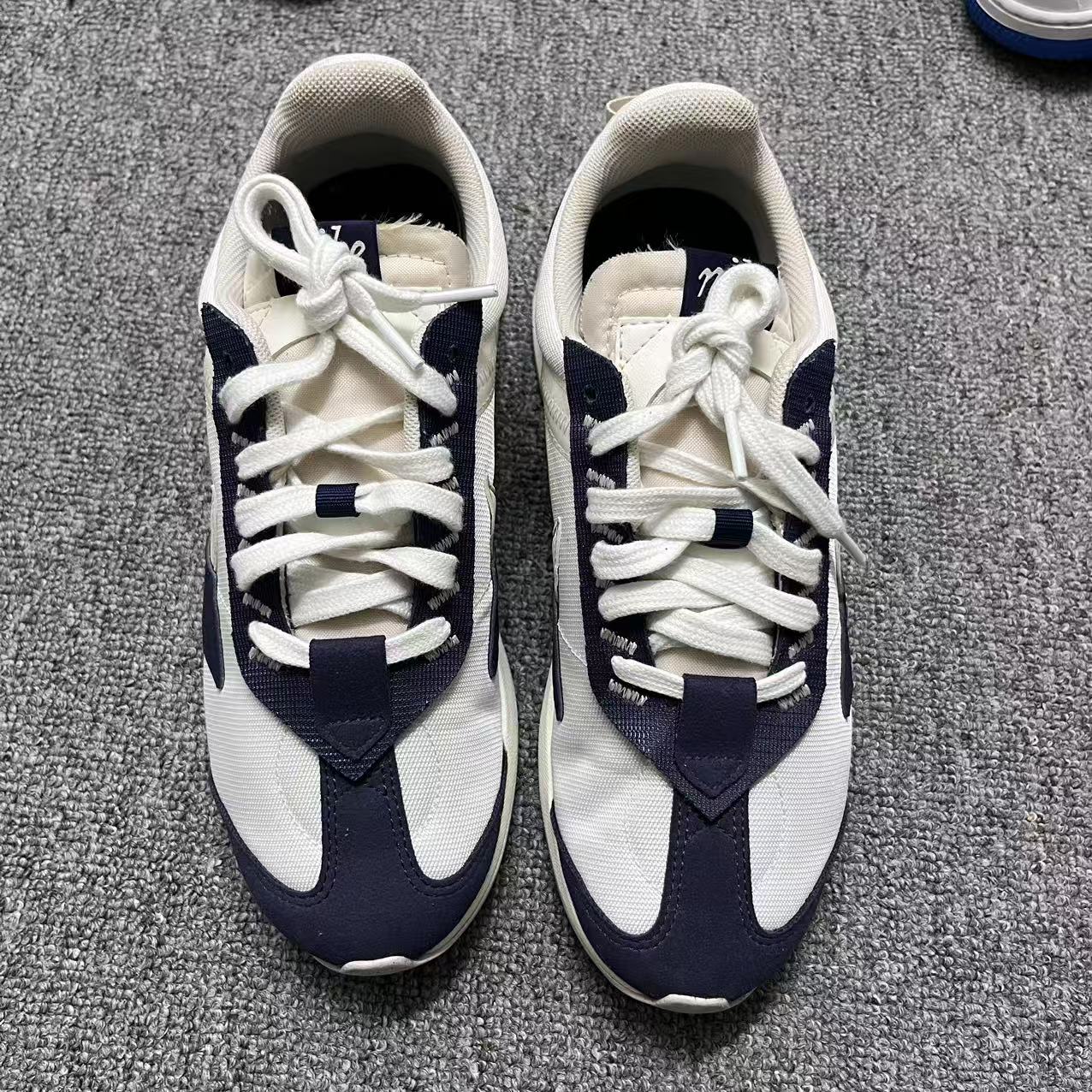 40码 白蓝 保正 运动休闲鞋