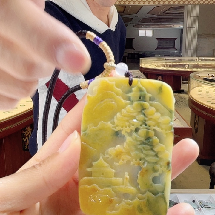 翡翠颈饰未镶嵌一个