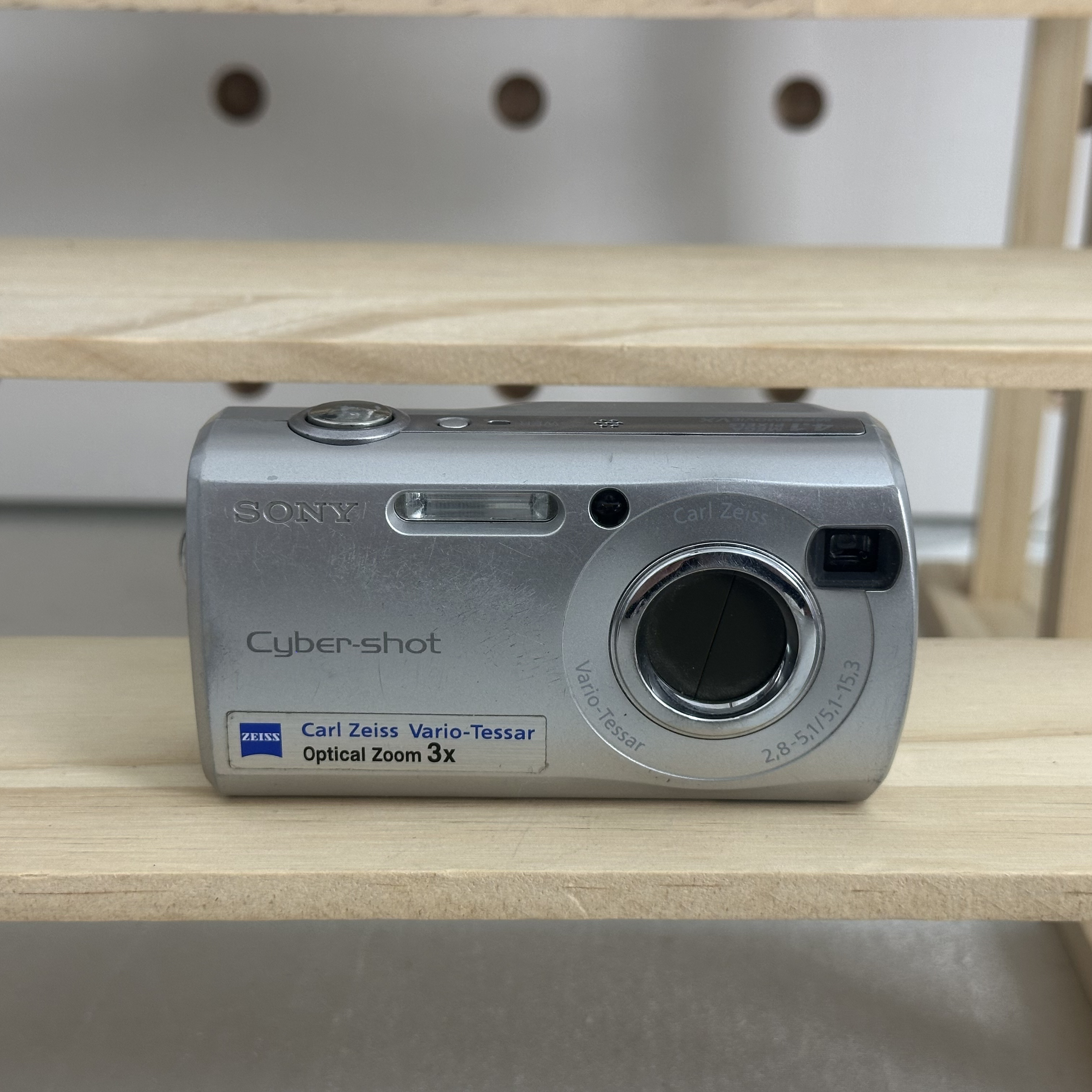 9新 Sony/索尼 s40银色 410万像素3倍光学变焦自备内存卡