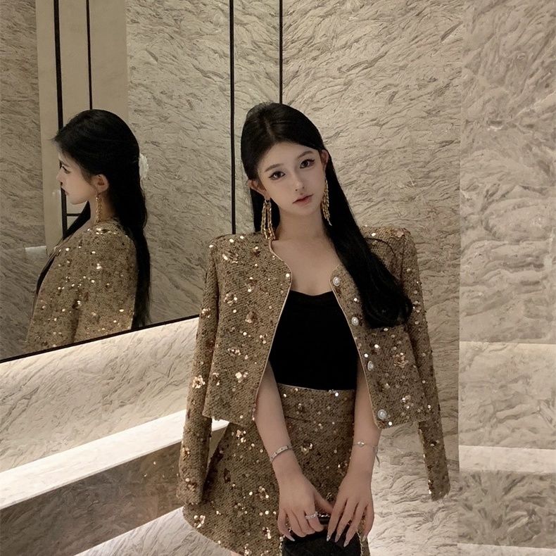 小香风气质名媛秋冬新款法式亮片重工短外套高腰半身裙时尚套装