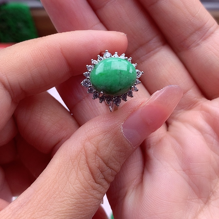 翡翠颈饰银S925镶嵌翡翠