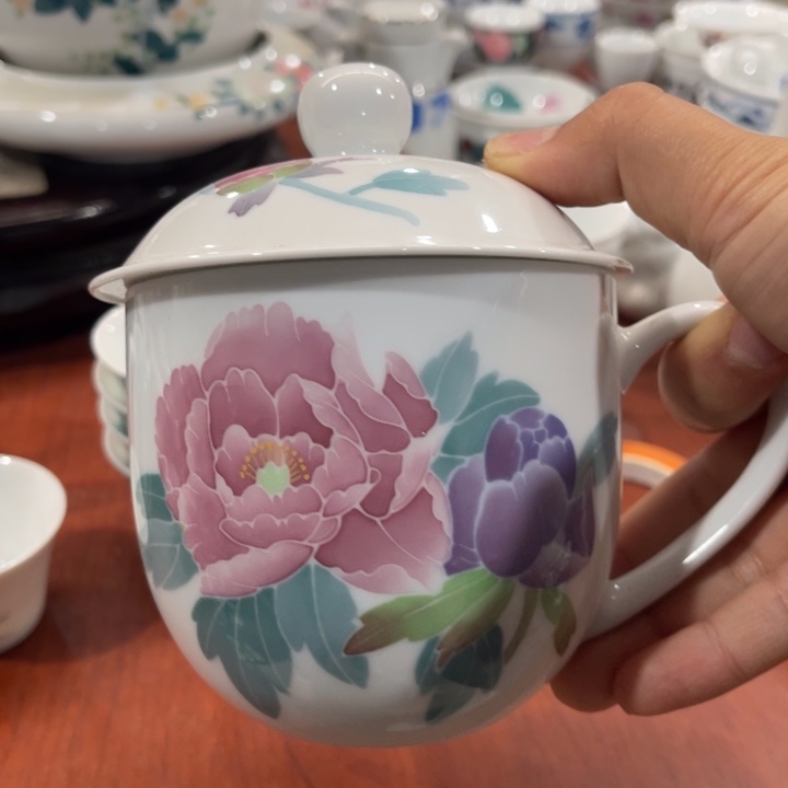 醴陵釉下五彩手绘贵妃杯