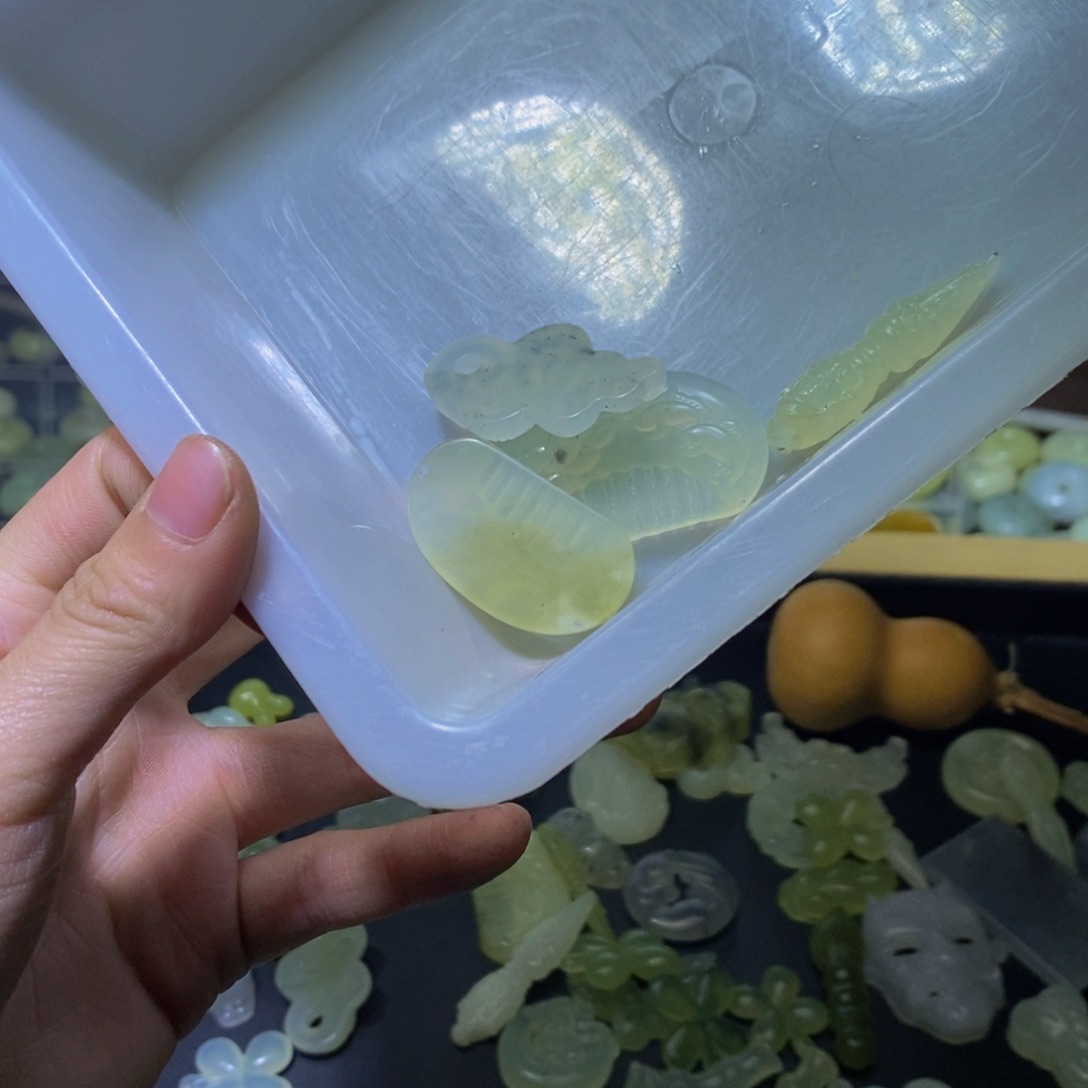 【闪购商品】蛇纹石玉其他未镶嵌96