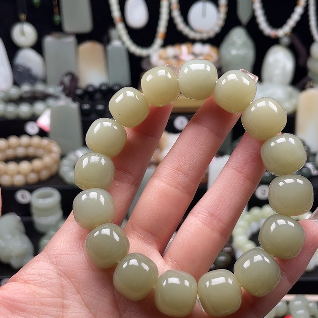 和田玉未镶嵌手链