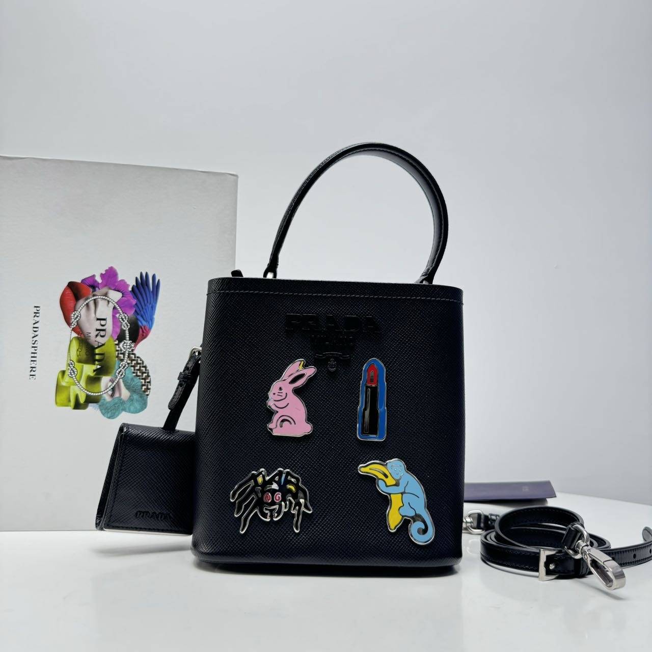 95新 LouisVuitton/路易威登 玺越奢品 Prada黑小号水桶 HBCC1334