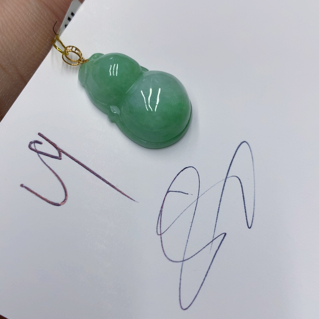 翡翠颈饰18K金镶嵌翡翠