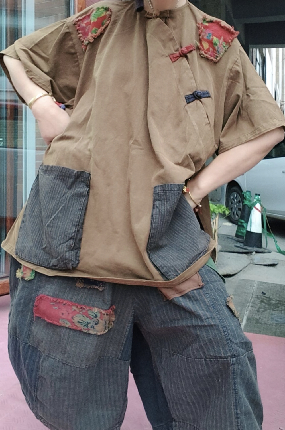 无吊牌磨白做旧盘扣两个老布口代T恤衣服上有炒白点介意勿拍