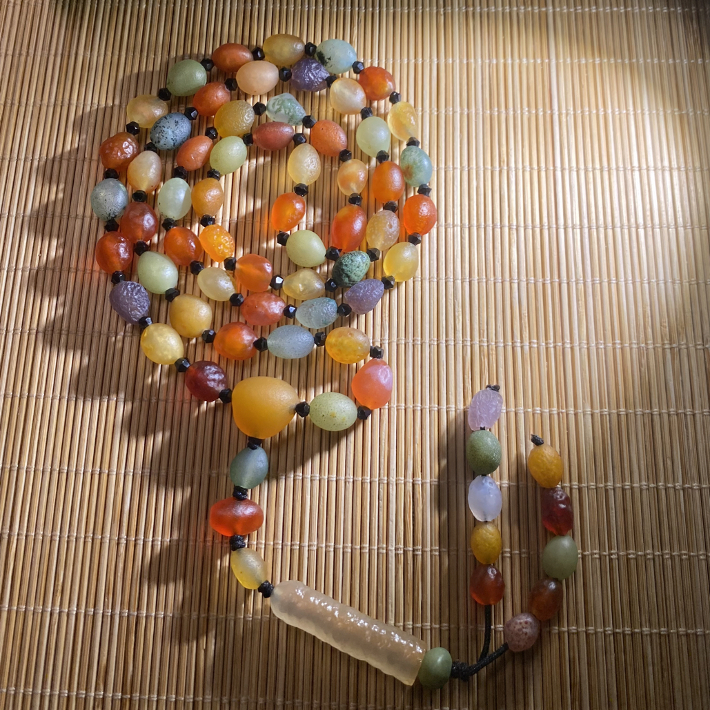 天然阿拉善戈壁石 鸡油彩珠