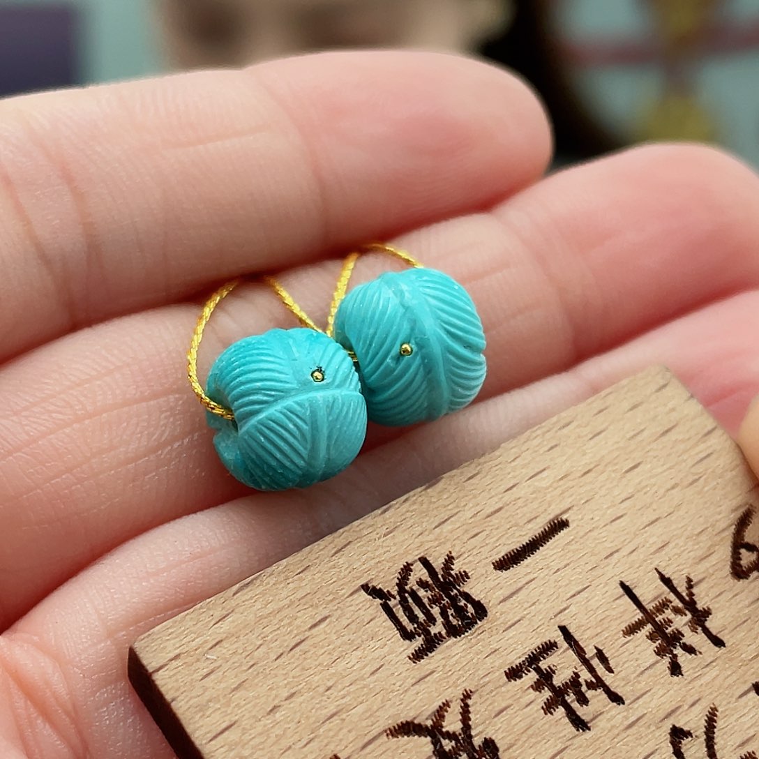 绿松石颈饰未镶嵌