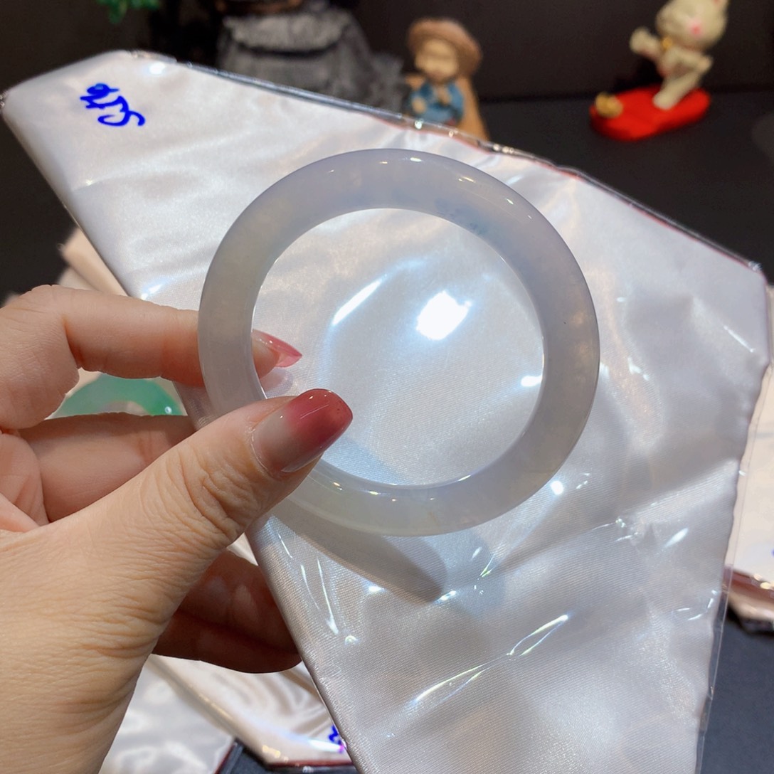 翡翠未镶嵌手镯翡翠手镯