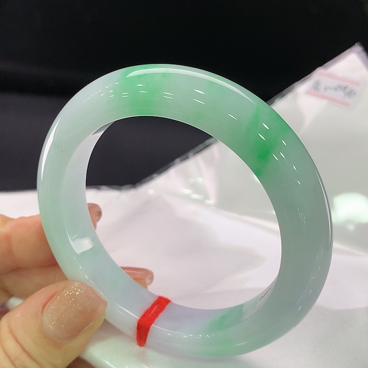 翡翠手镯未镶嵌正圈54