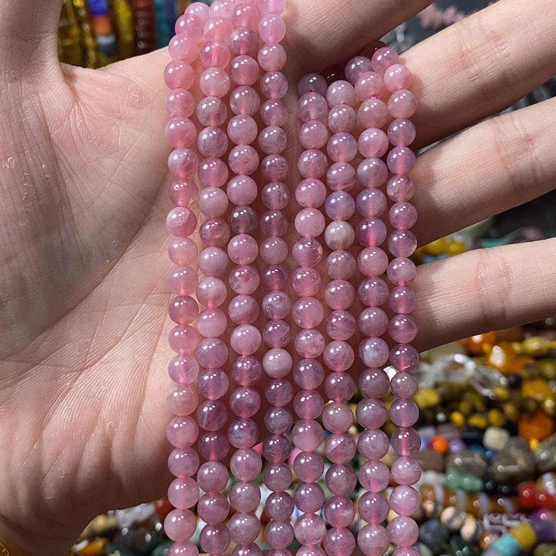 石英质玉未镶嵌，高品紫马粉6mm一条，