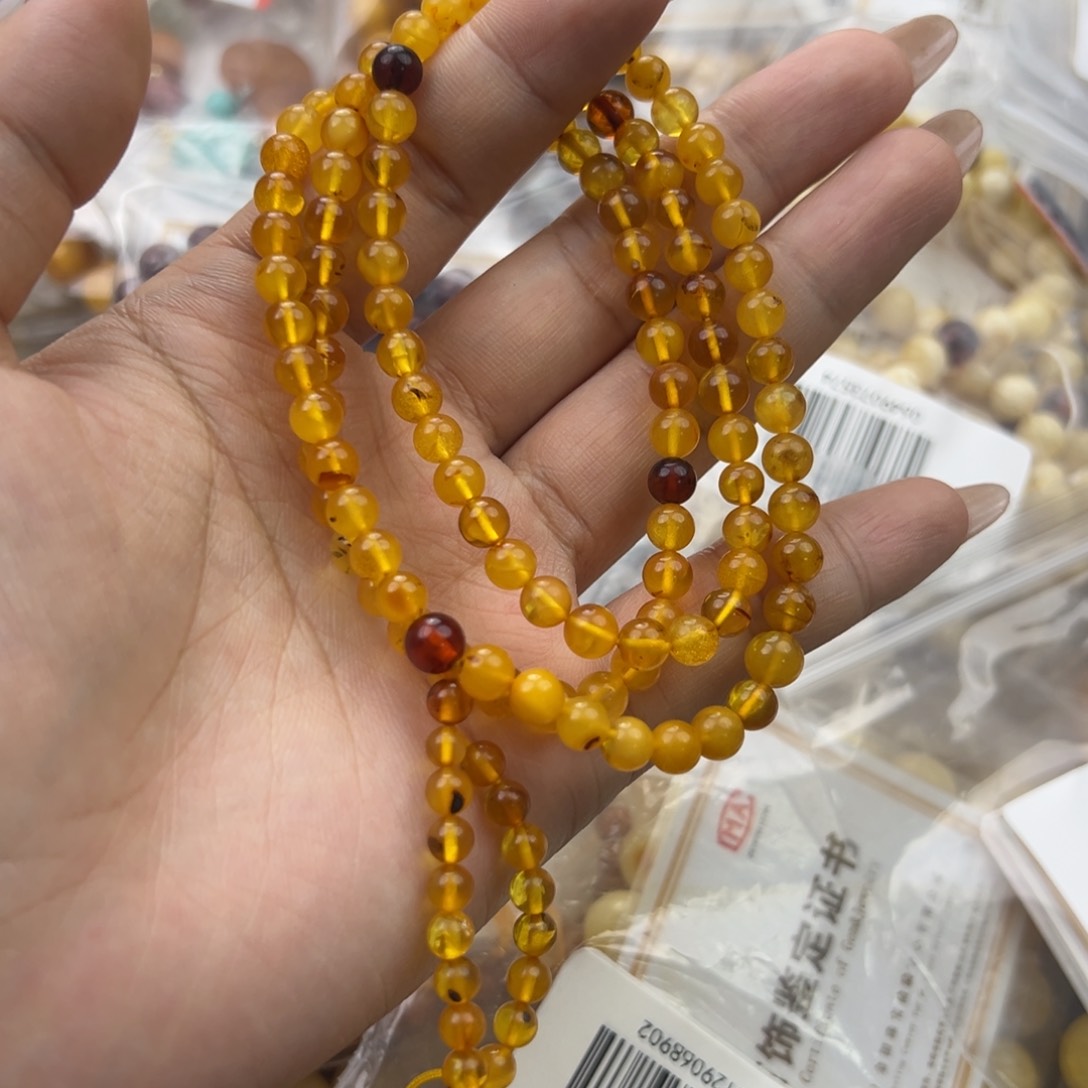 琥珀珠宝奇石未镶嵌