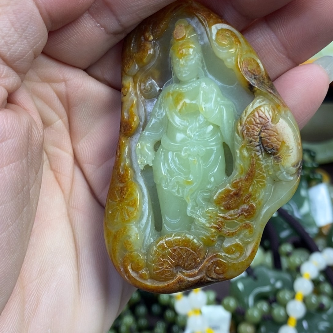 大***狼透闪石质玉未镶嵌挂件