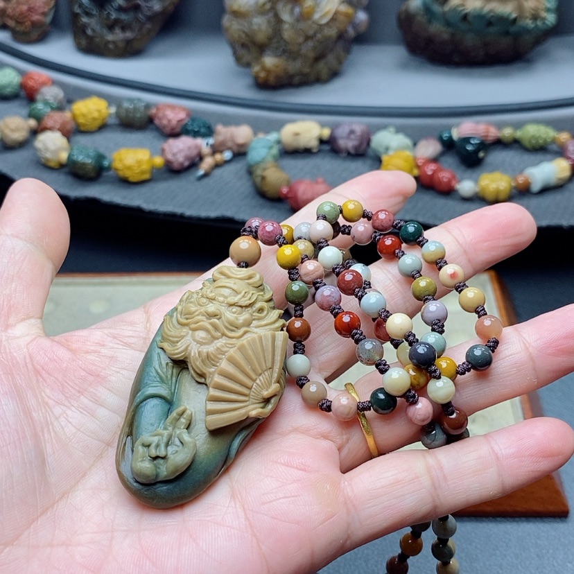 【闪购商品】定制石英质玉吊坠未镶嵌