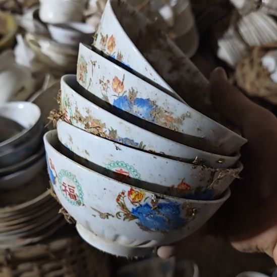 茶盏陶瓷盘子啥都有