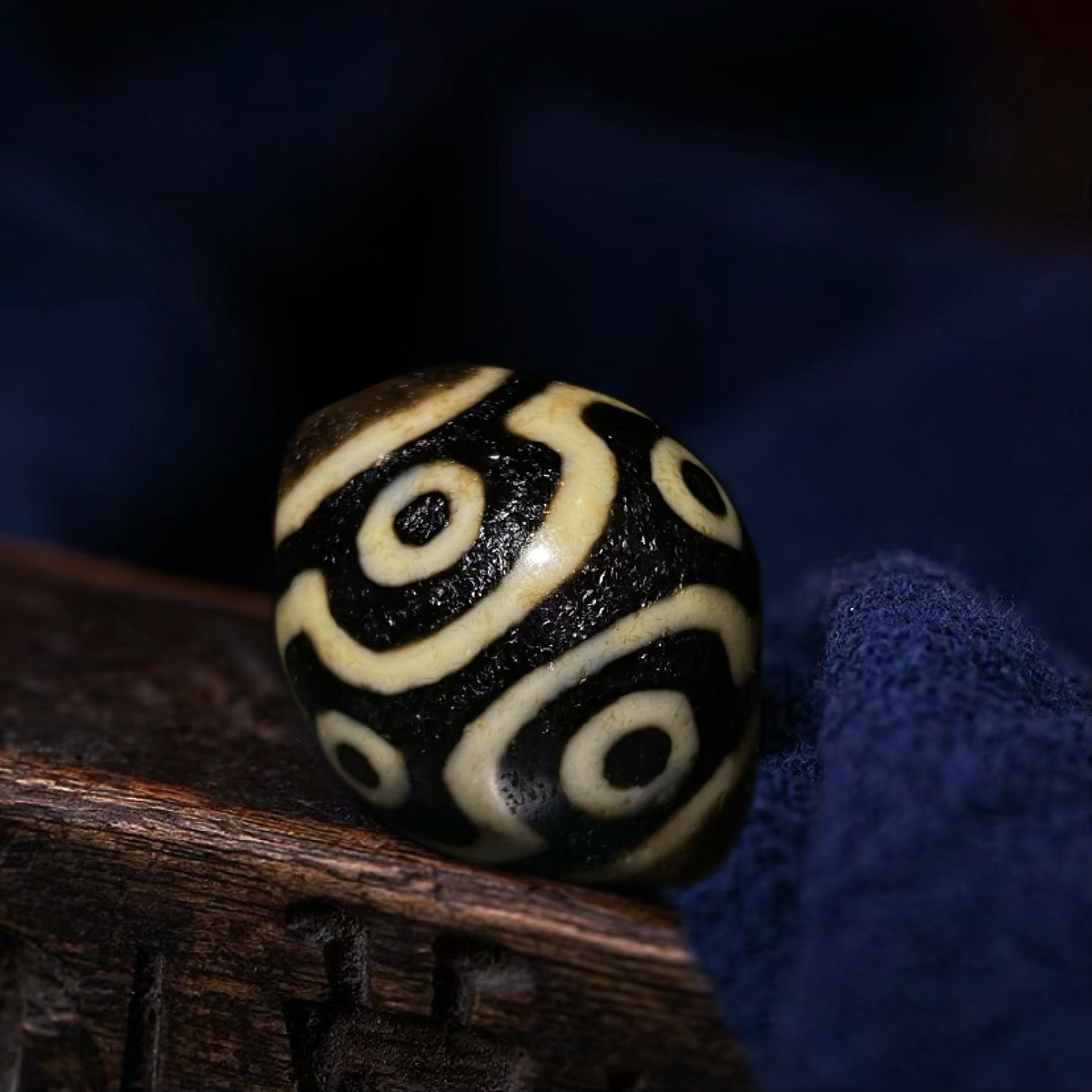 老冯超顶至纯十字金刚九眼达洛精品优质天然玛瑙台湾一代藏天珠