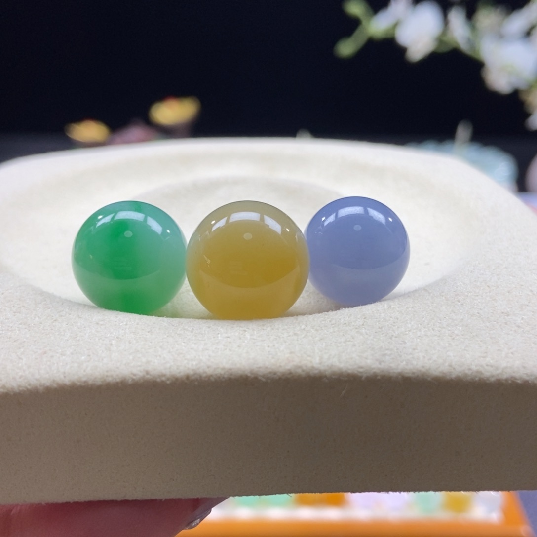 翡翠散珠翡翠浓彩色珠