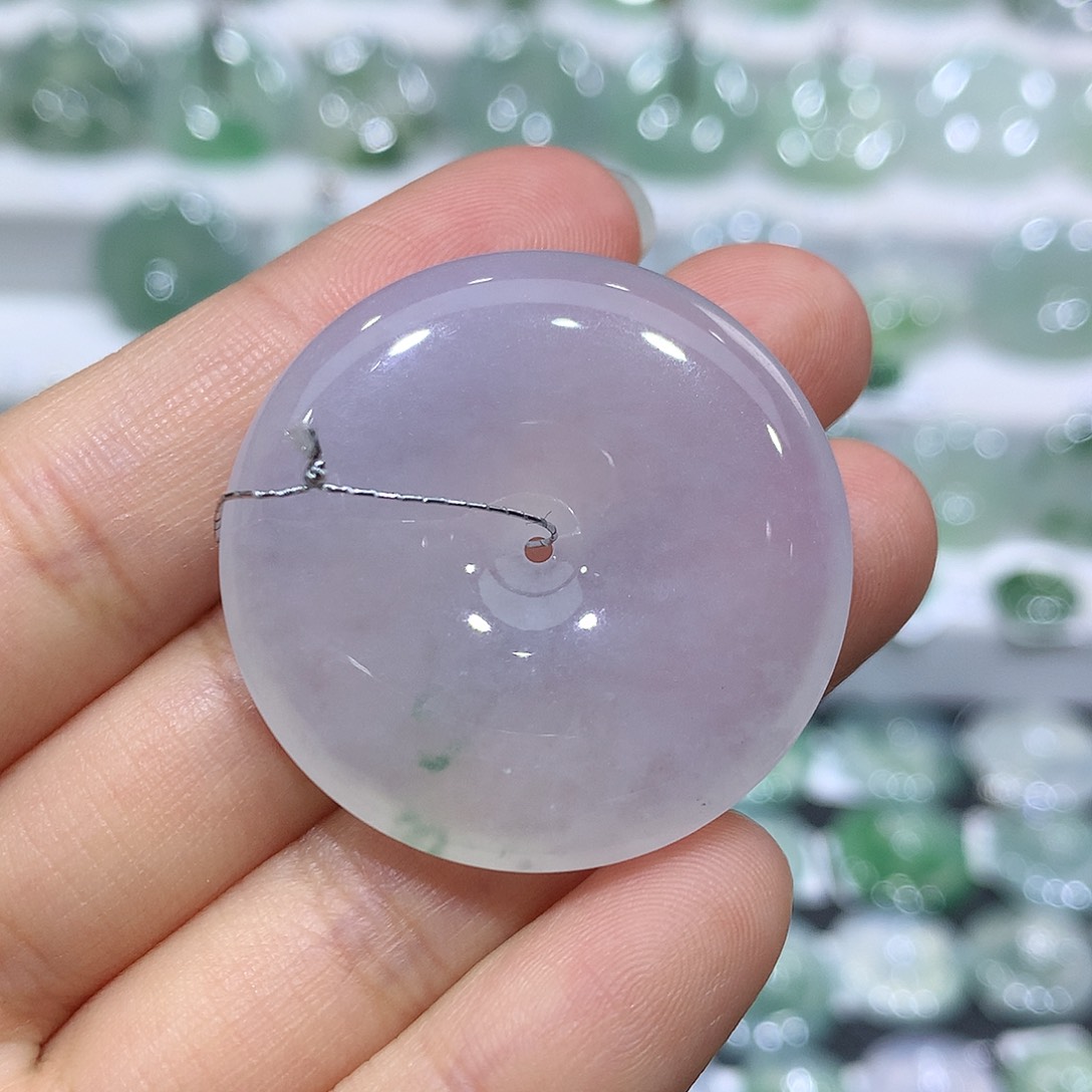 翡翠吊坠(不含链)未镶嵌L****?