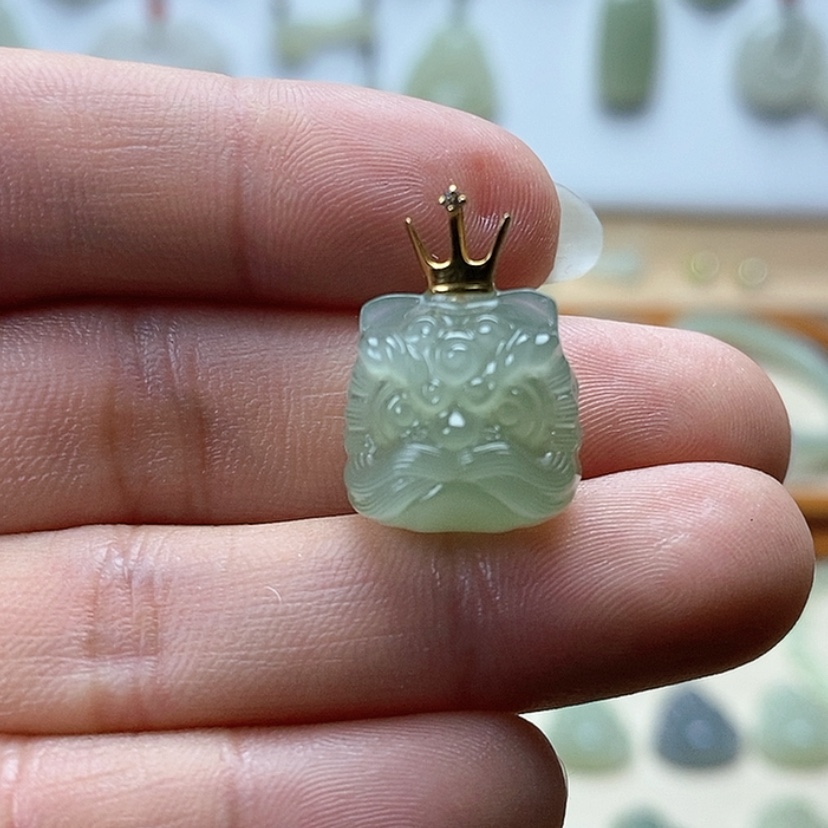 【闪购商品】和田玉颈饰18K金镶嵌糯****吃