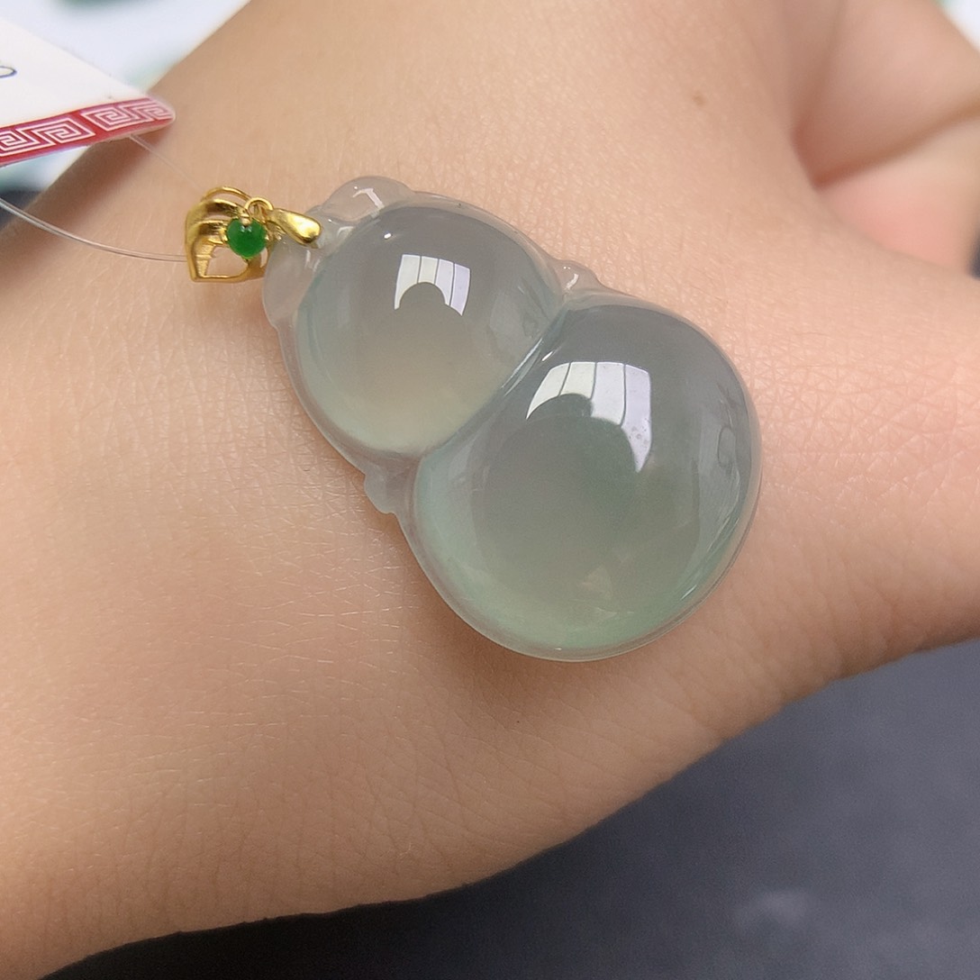 翡翠颈饰18K金镶嵌葫芦