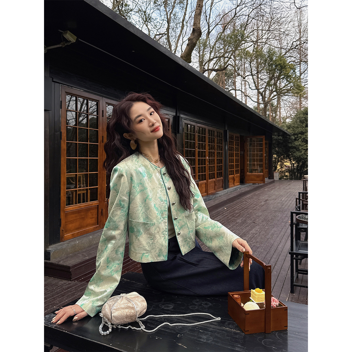 三吉黑花【清雅集】女春季2025新款流行高缩纱烫金新中式国风外套
