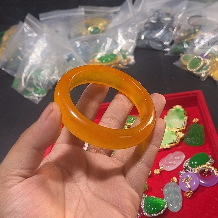 翡翠颈饰未镶嵌价格