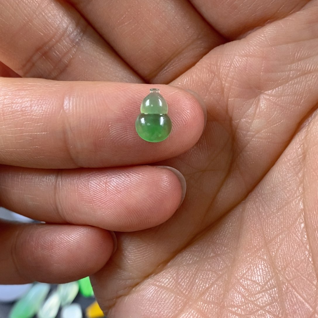 翡翠裸石翡翠葫芦