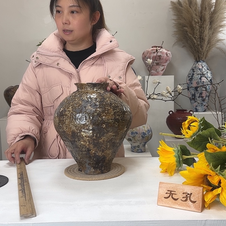 陶瓷花瓶手工盘泥高27口7.5