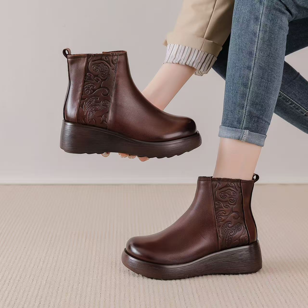 21379-3百冬季新款牛皮松糕厚底妈妈鞋复古休闲加绒保暖圆头短靴