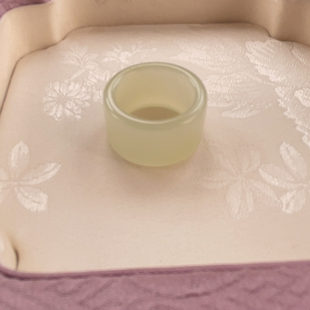 和田玉戒指未镶嵌