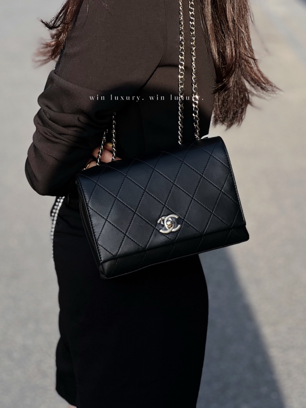 99新 Chanel/香奈儿 方胖子菱格口盖牛皮淡金扣斜挎包27开带卡