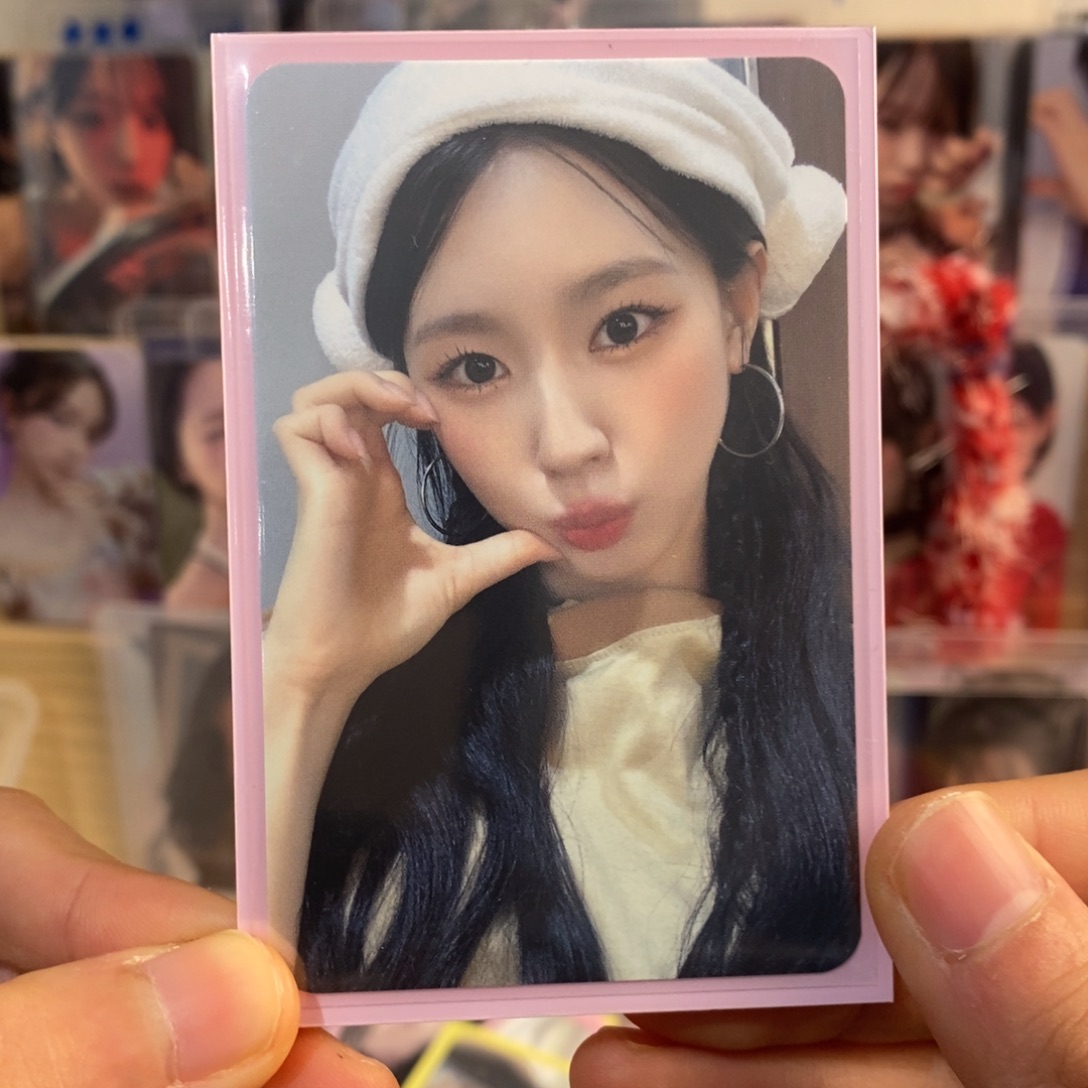 赵美延直拍小卡一张