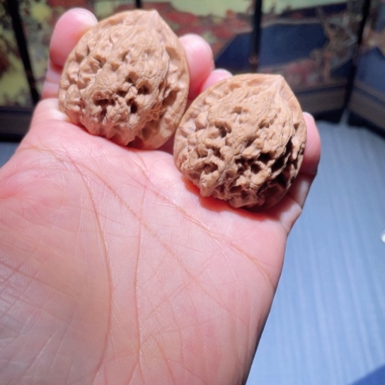 文玩核桃吊坠37梨木台