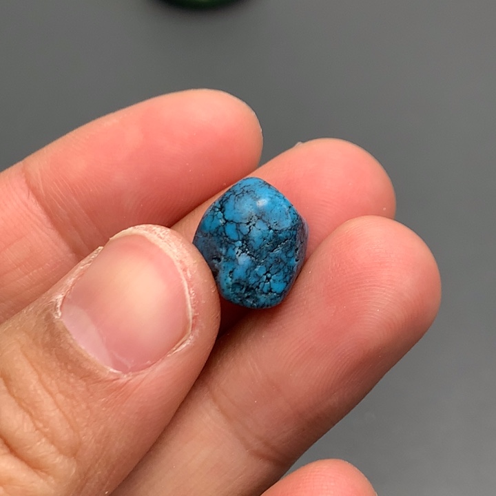 绿松石颈饰未镶嵌