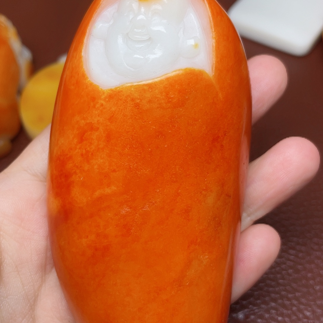 和田玉颈饰未镶嵌窃*