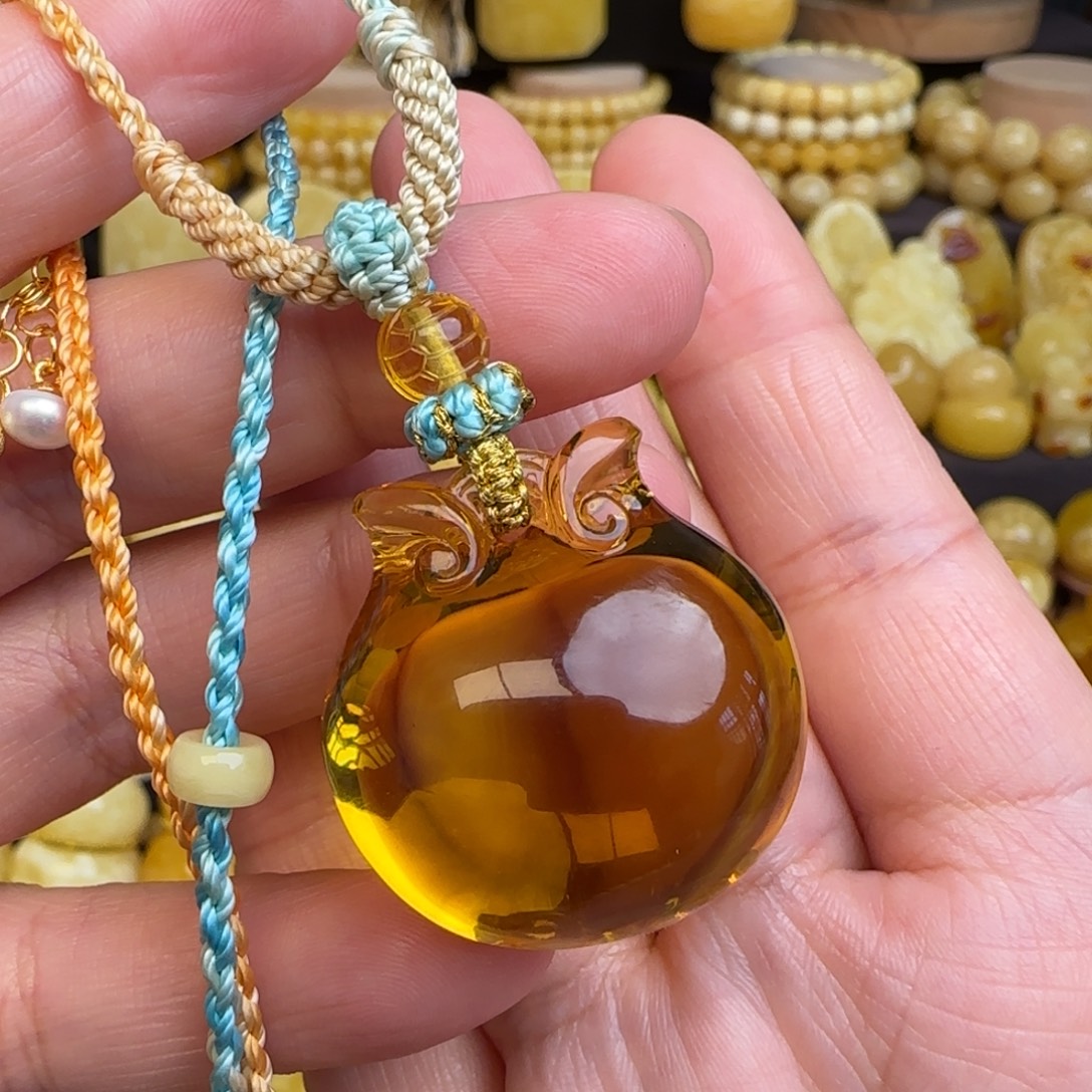琥珀未镶嵌套链天然俄料金珀宝瓶吊坠