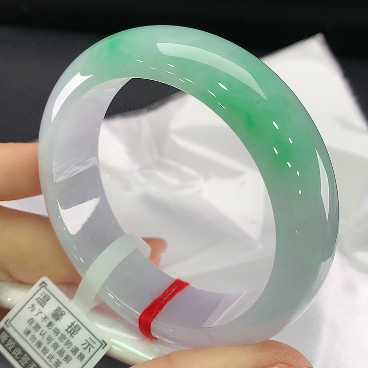 翡翠手镯未镶嵌正圈55-56，宽胎