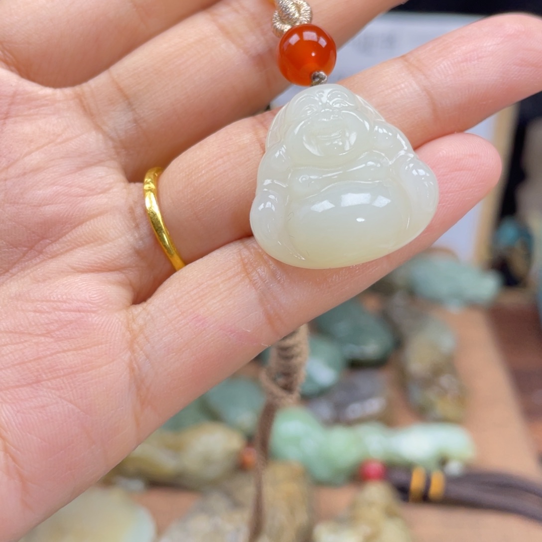 和田玉颈饰未镶嵌