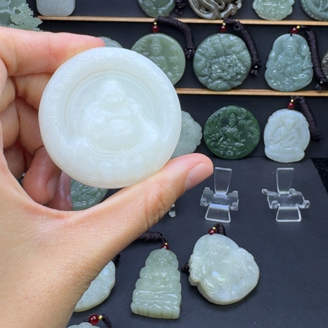 和田玉颈饰未镶嵌