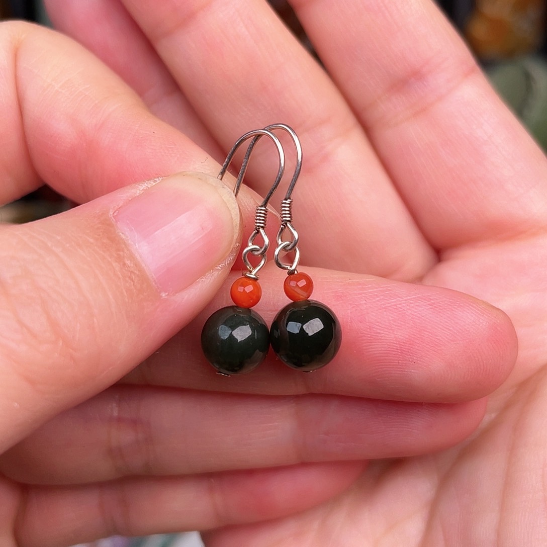 和田玉未镶嵌耳饰