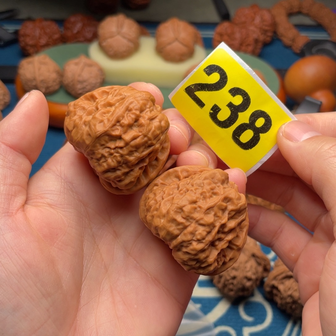 莹***文玩核桃吊坠40蛤蟆头238号