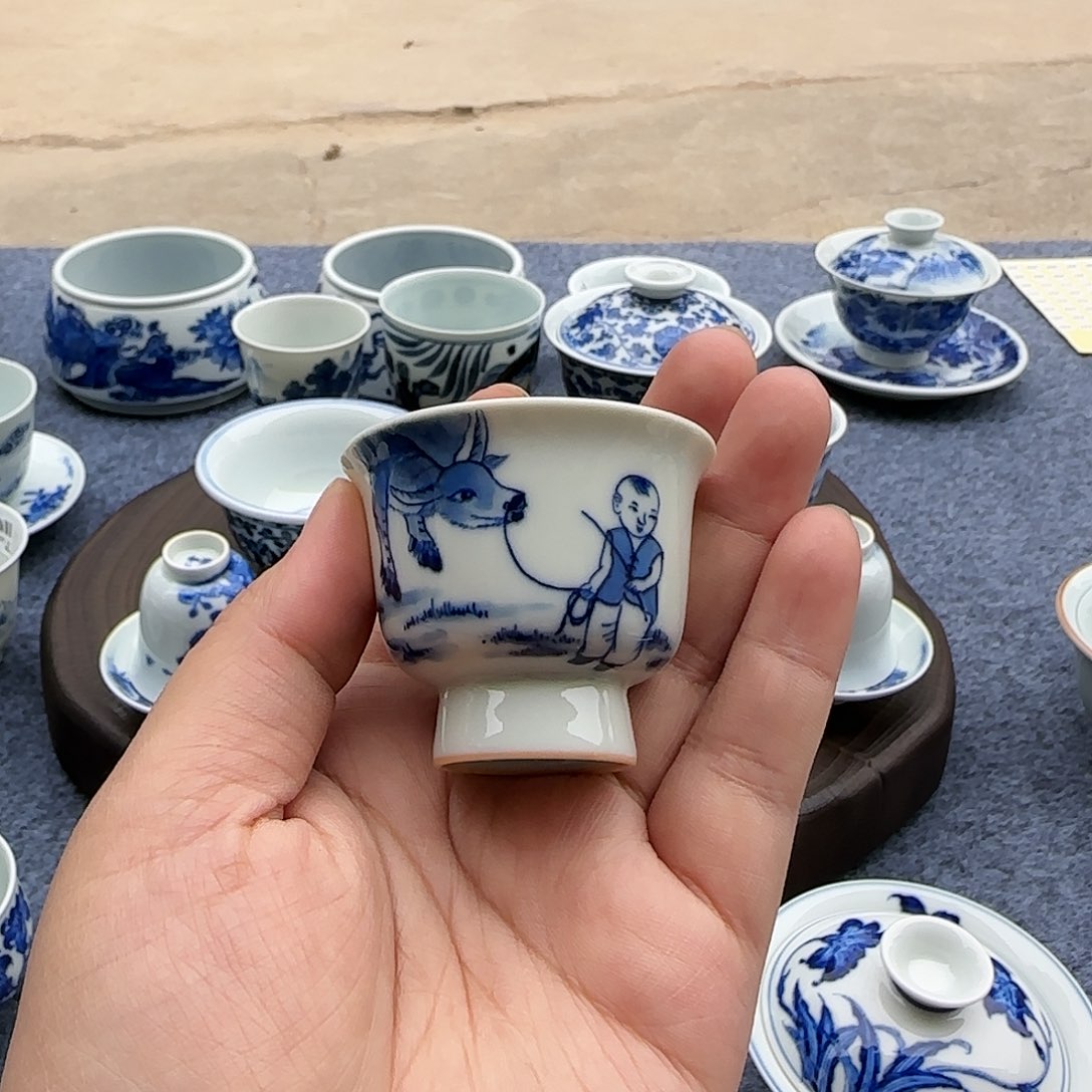 尴尬咯哩咯泥工咯哦君君咯哦哦哦