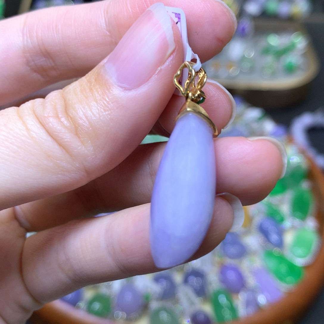 【闪购商品】翡翠颈饰18K金镶嵌翡翠吊坠项链