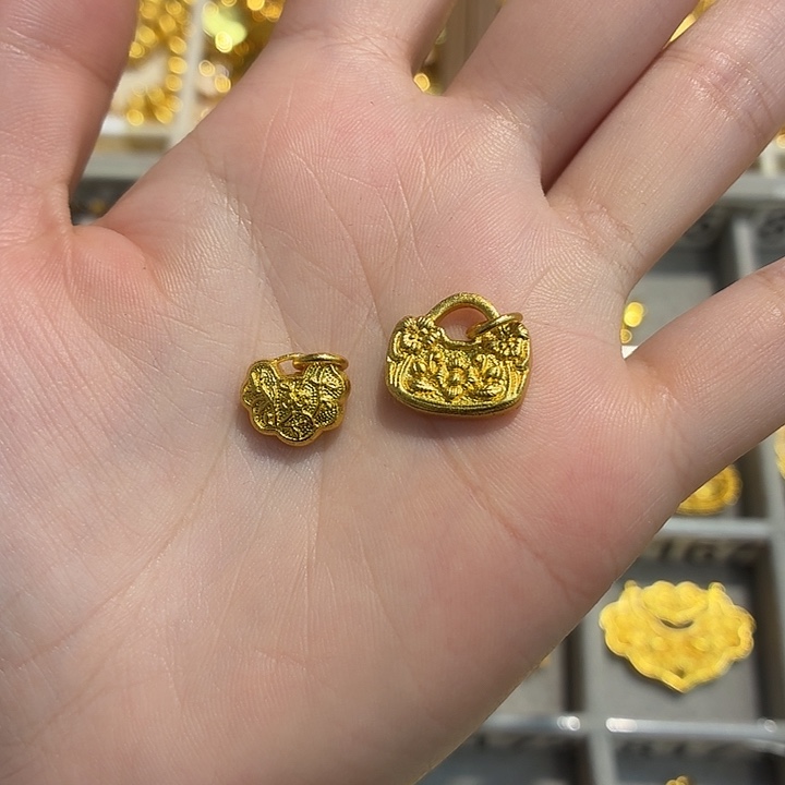 铜合金8165强保色发 2个壹笔壹吊坠