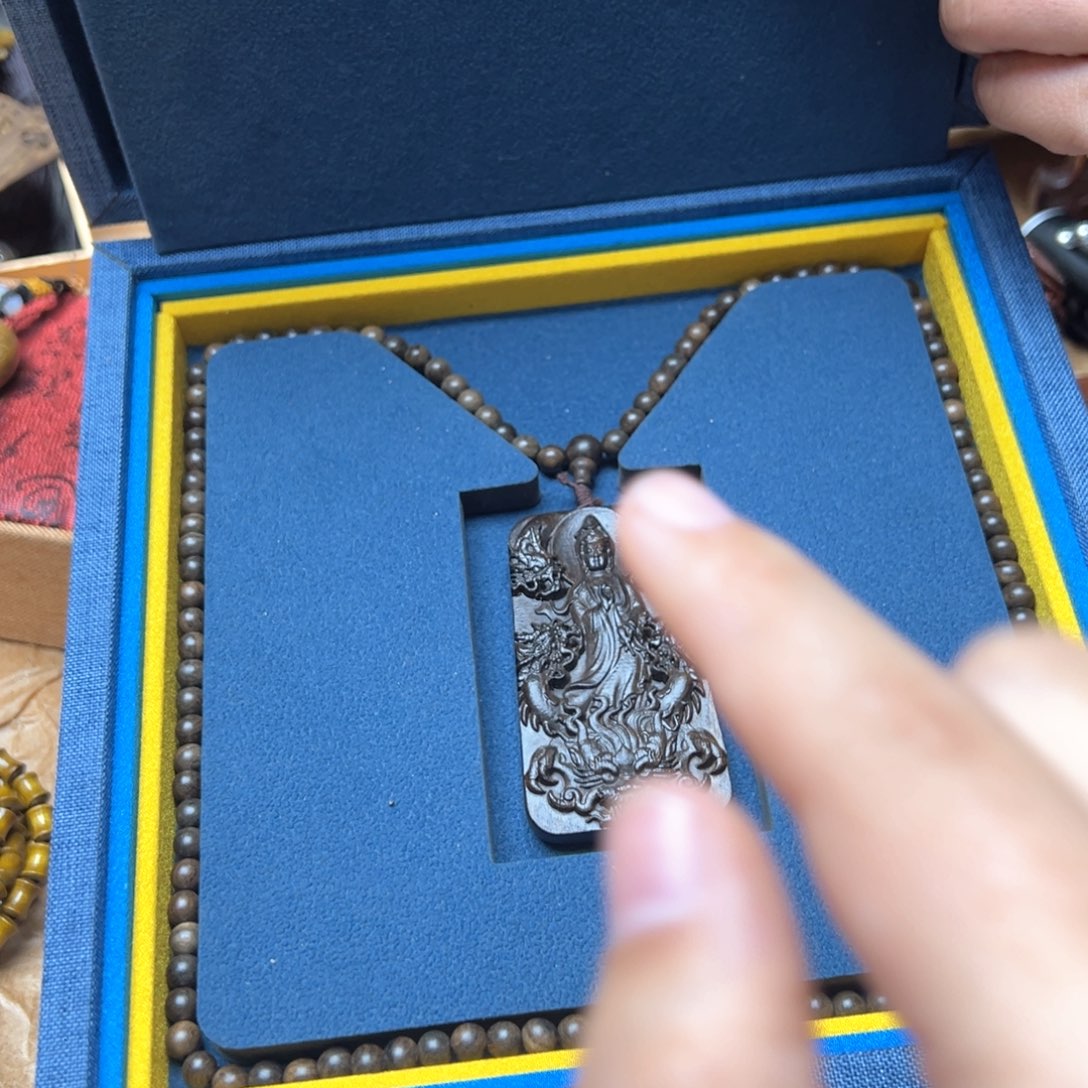 滴血莲花菩提吊坠