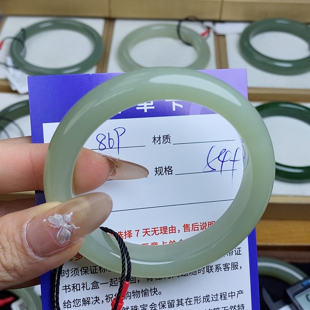 和田玉手镯未镶嵌QD