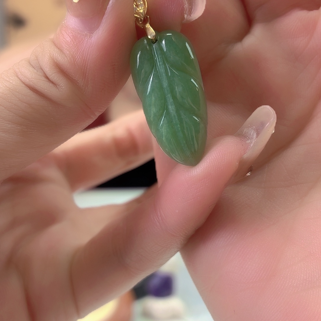 翡翠银S925镶嵌颈饰翡翠