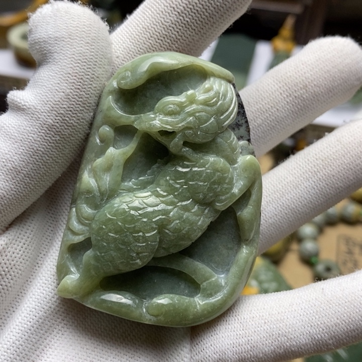 岫岩河磨玉（透闪石质玉）挂件未镶嵌